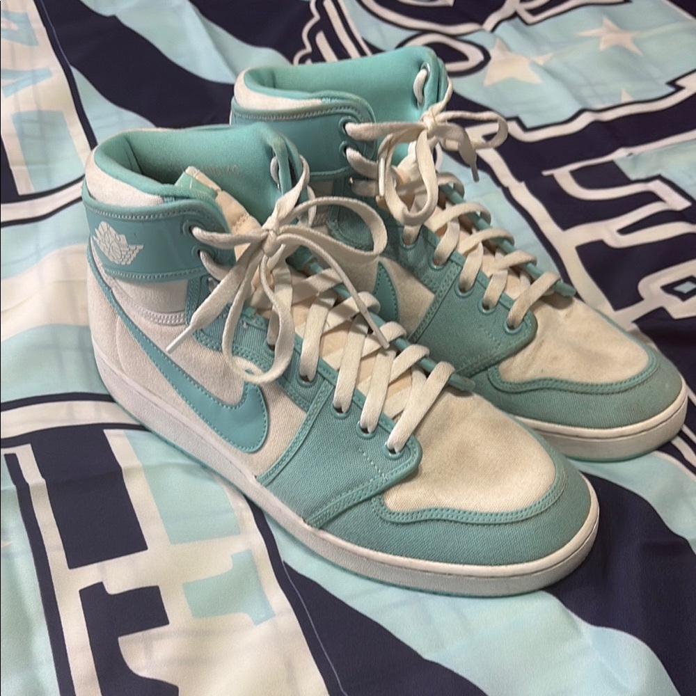 Nike Men’s High-Top Sneakers - Teal and White